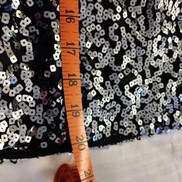 Tahari black sequin skirt sz 10 - Picture 4 of 4